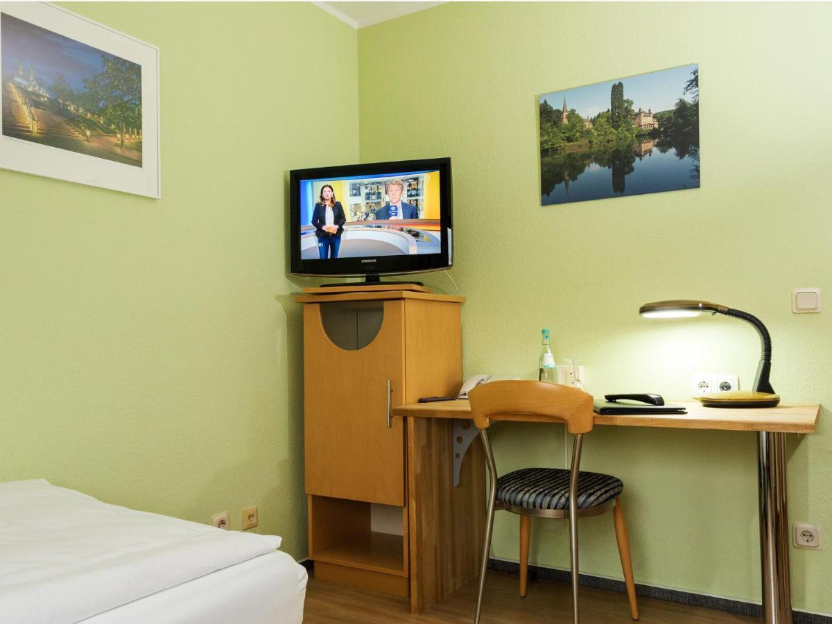 Hotel & Wirtshaus Hansen Bergisch Gladbach Exterior photo