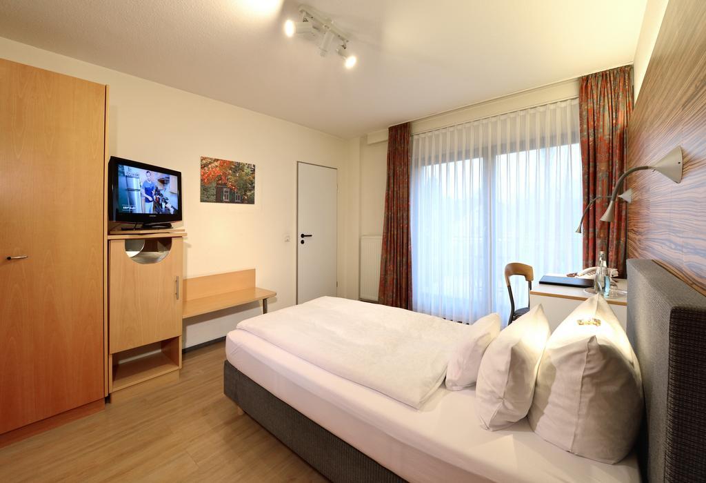 Hotel & Wirtshaus Hansen Bergisch Gladbach Exterior photo